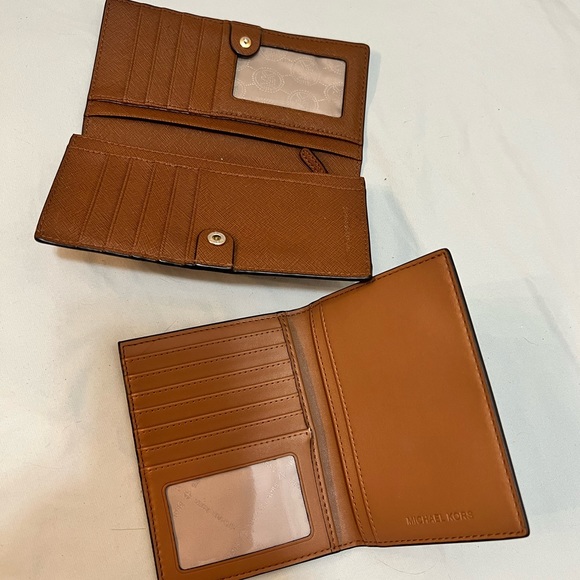 Wallets - Picture 2 of 3
